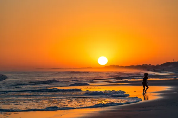Karadeniz kıyısında günbatımı