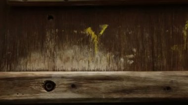 Ahşap duvar eğitim dağcı detay.