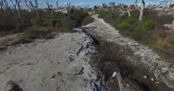 Scène de drone de ville détruite par une catastrophe naturelle .