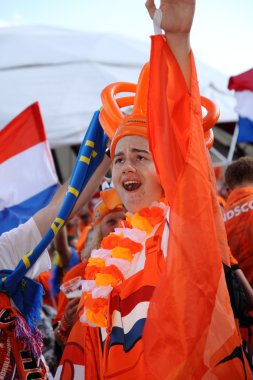 Kharkiv Euro 2012 sırasında Hollanda futbol fanlar. Ukrayna. 17 Haziran 2012.