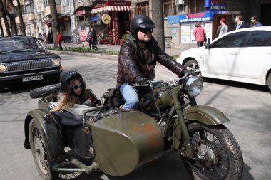 Kharkiv, Ukrayna - 17 Nisan 2016: Retro / vintage otomobiller sergisi.