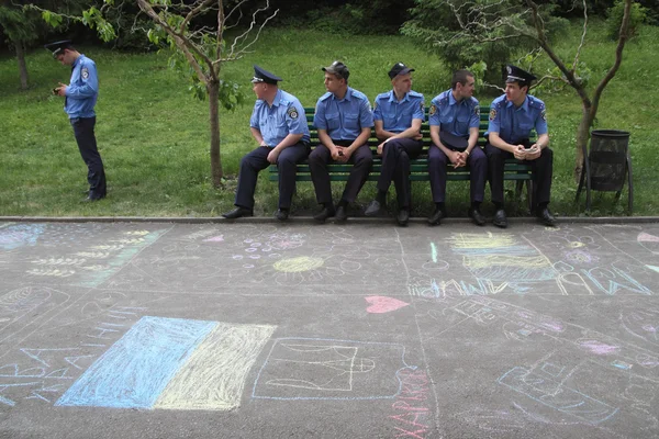 Enfants dessins à la craie — Photo