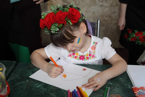 ハリコフ、ウクライナ - 2016 年 5 月 19 日: 国立ウクライナ刺繍のシャツの日 (Vyshyvanka 日) — ストック写真