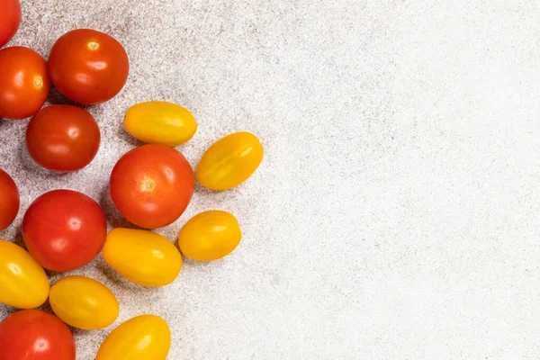 Mini Tomates Cereja Vermelhos Amarelos Vista Superior — Fotografia de Stock