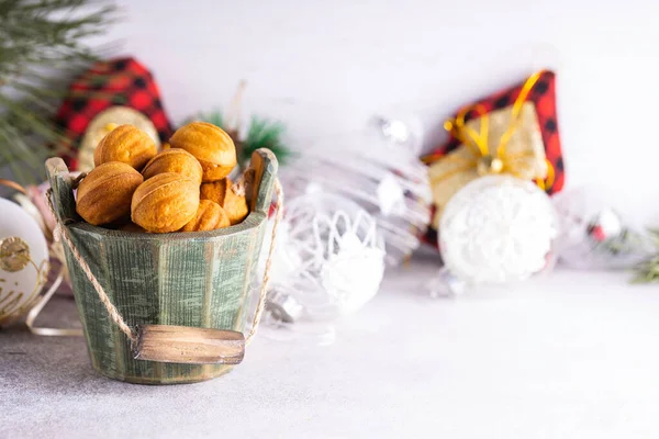 Galletas Con Leche Condensada Plato Madera Galletas Pastelería Nueces Galletas — Foto de Stock