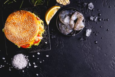 Taze lezzetli burger. Lezzetli taze ev yapımı hamburger..