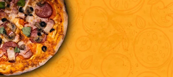 Smaklig Italiensk Pizza Ovanifrån Varm Italiensk Pizza Med Kopieringsutrymme För — Stockfoto