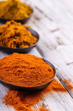 Renkli baharatlar. Makro atış. Aşçılık arka plan kavramı.