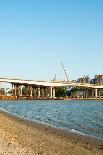 Construcción de puente viejo nuevo y reparación . —  Fotos de Stock