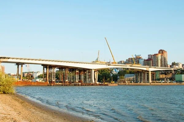 Construcción de puente viejo nuevo y reparación . —  Fotos de Stock