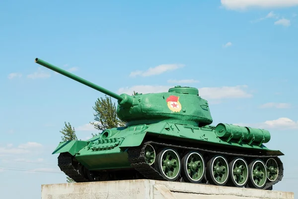 Legendary of the Second World War  soviet medium tank T-34 — Stock Photo, Image