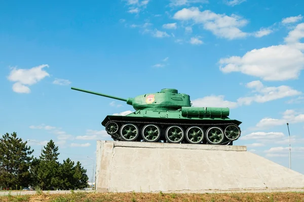 Legendario de la Segunda Guerra Mundial tanque medio soviético T-34 —  Fotos de Stock