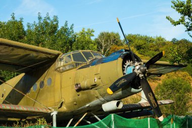 Antonov An-2 çift kanatlı.