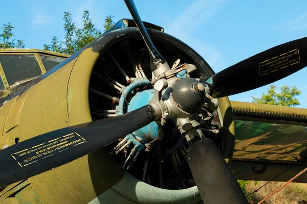 Antonov An-2 dubbeldekker. — Stockfoto