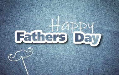 Babalar Günün kutlu olsun. Mavi kot arka planda gölgeli ve bıyıklı beyaz metin