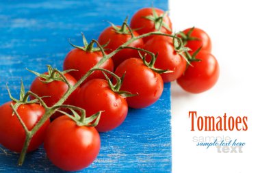 Beyaz izole renkli domates