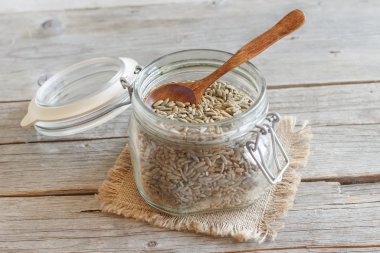  Kuru ham çavdar tahıl bir kavanoz içinde