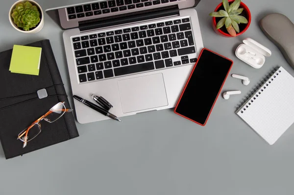 Office Desk Modern Gadgets Grey Desk Top View — Stock Photo, Image