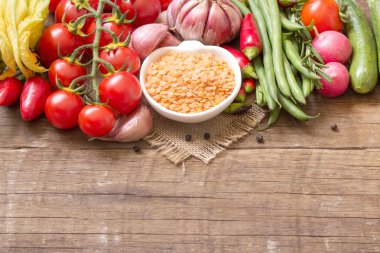 Kırmızı mercimek ve sebze