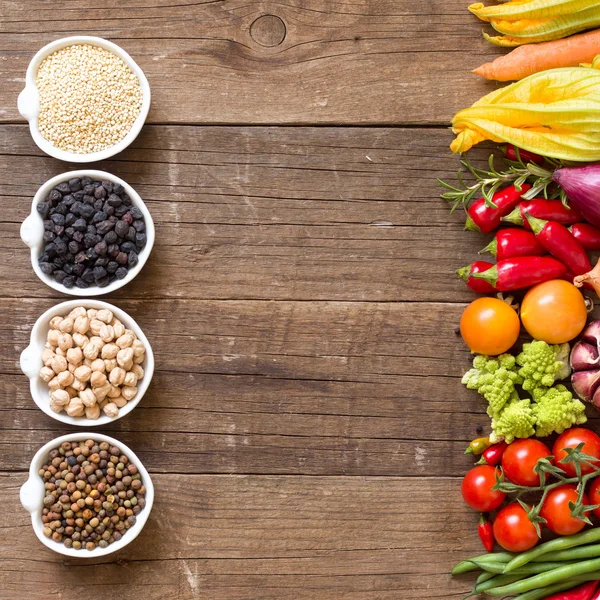 Cereais, legumes e produtos hortícolas — Fotografia de Stock