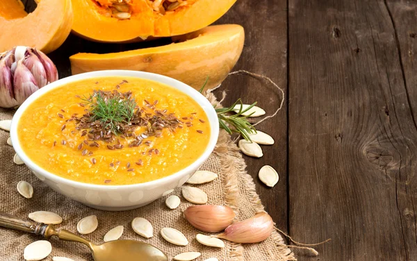 Fresh pumpkin soup — Stock Photo, Image