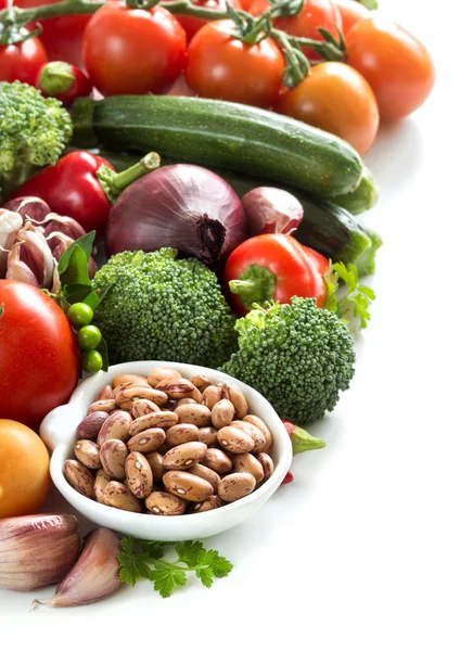 Frijoles y verduras pinto crudos —  Fotos de Stock