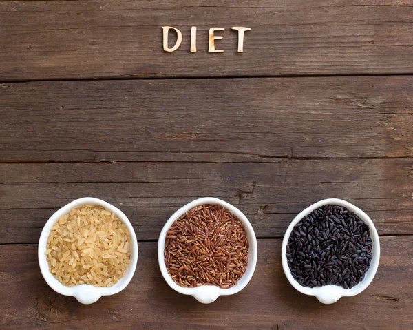 Odmiany ryżu i słowo dieta — Zdjęcie stockowe