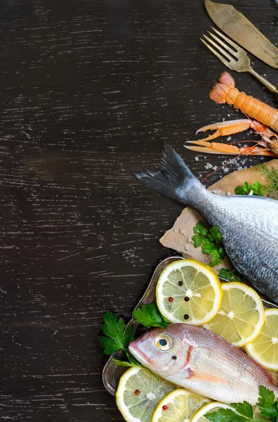 Fresh fish and seafood — Stock Photo, Image