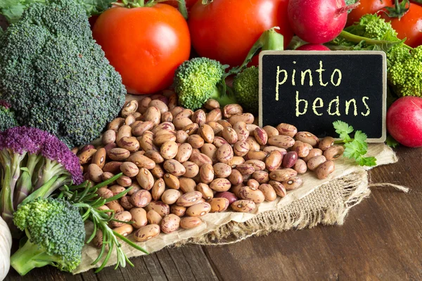 Frijoles pintos y verduras — Foto de Stock