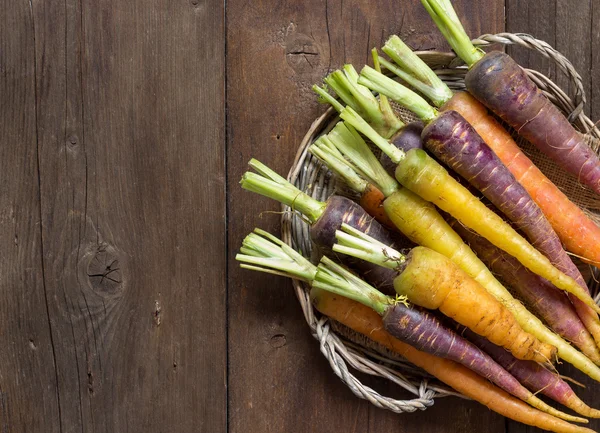 Fresh organic rainbow carrots — Stock Photo, Image