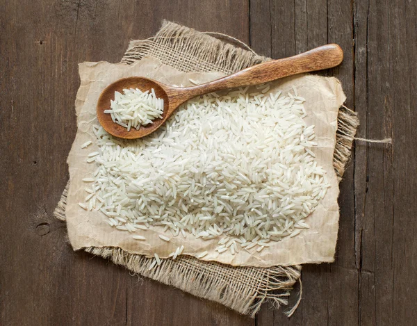 Basmati rýže s lžičkou — Stock fotografie