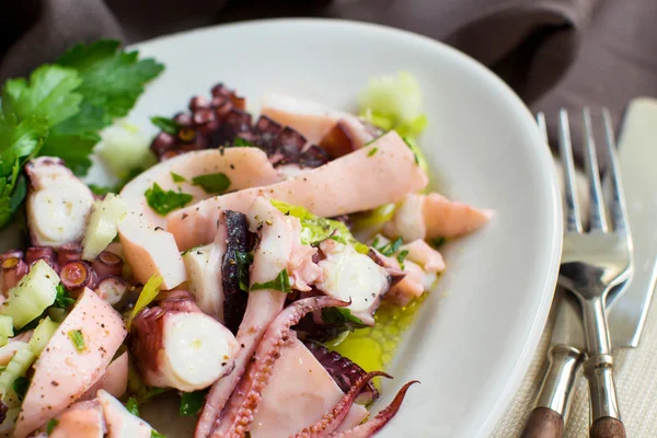 Ensalada de mariscos frescos de cerca —  Fotos de Stock