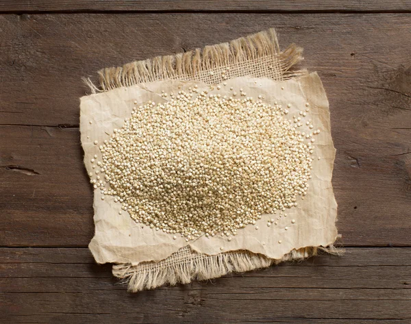 Beyaz Quinoa yığını — Stok fotoğraf