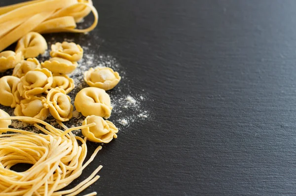 Homemade raw Italian pasta — Stock Photo, Image