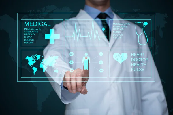 Doutor trabalhando em uma tela virtual. conceito de tecnologia médica. pulso — Fotografia de Stock