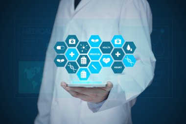 Doktor çalışma üzerinde sanal bir perde. tıbbi teknoloji kavramı. Nabız
