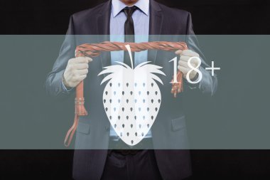 iş kıyafeti zincirleme elleri olan bir adam. kelepçe seks oyunları için. erotik eğlence kavramı.