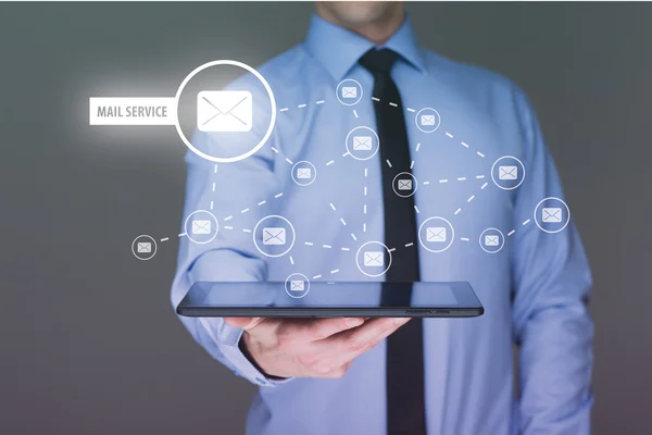 Business-Check E-Mail und Versand auf dem Tablet. — Stockfoto