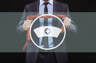 iş kıyafeti zincirleme elleri olan bir adam. kelepçe seks oyunları için. erotik eğlence kavramı.