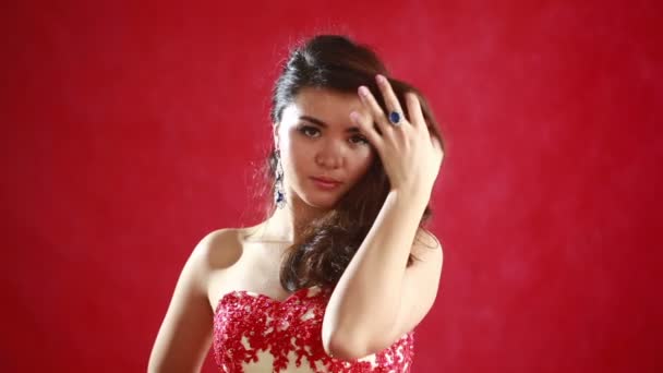 Beautiful asian woman model portrait in hot red dress. — Stock Video