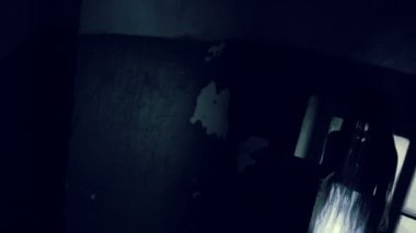 eski bir korkutucu ev kız ruhu. Şeytan'ın bacak