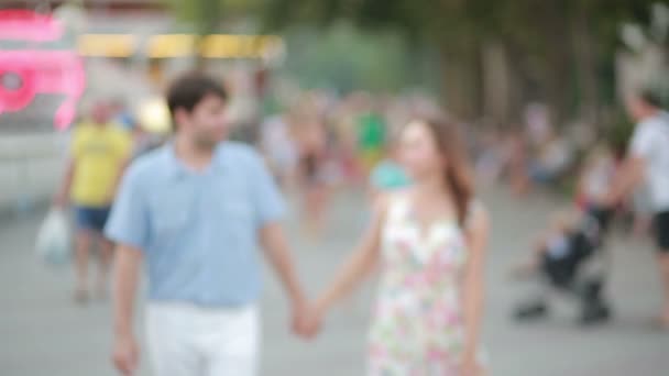 Beautiful Young Couple in Love embrace and kiss on the street — Stock Video