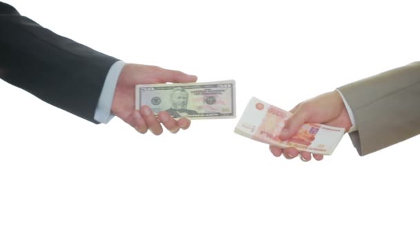 Exchange rubles for dollars. two businessmen exchanging banknotes. cash — Stock Video