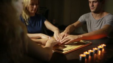 Grup bir spiritualistic, insan. ruhları derler