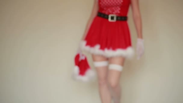 Sexy Santa meisje streelt zelf. sex spelletjes — Stockvideo