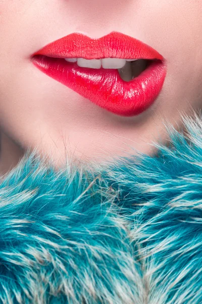 Labios sexys. Belleza rojo labio maquillaje detalle . —  Fotos de Stock