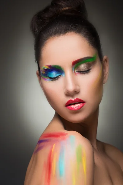 Vacker kvinna. make-up färg måla målning, — Stockfoto