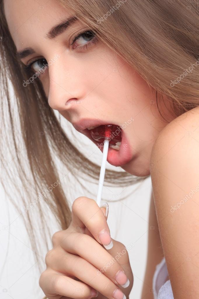 dvumya-lyubitelnitsa-mineta-porno-staraya-tetka-volosatoy