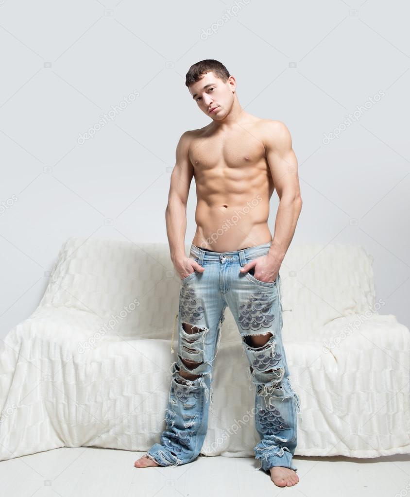 depositphotos_65411023-stock-photo-muscular-man-in-torn-jeans.jpg