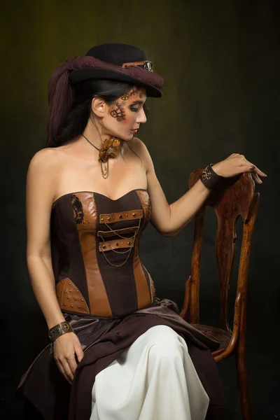 Retrato de una hermosa mujer steampunk — Foto de Stock